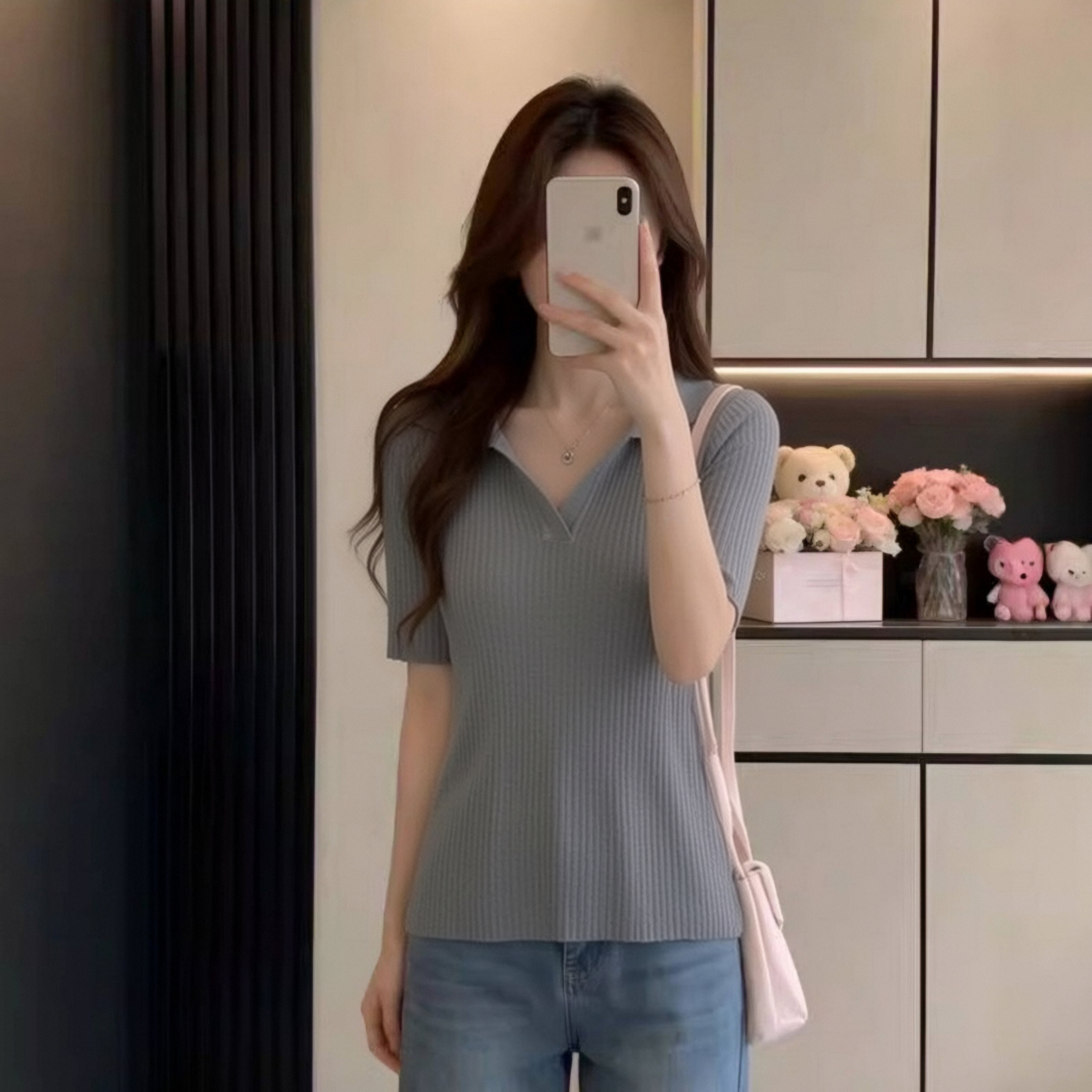 회색 V넥 반팔 긍정적 인 어깨 티셔츠 여성 여름 고급 센스 몸매 가꾸기 슬림해 보이는 작은 키 Chic 쇄골 쇼트 스타일 맨위