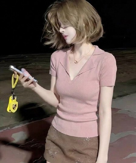 오래된 돈 바람 V넥 반팔 여성 긍정적 인 어깨 몸매 가꾸기 티셔츠 여름 2026 새로운 폴로 칼라 니트 POLO 셔츠 핑크색 맨위