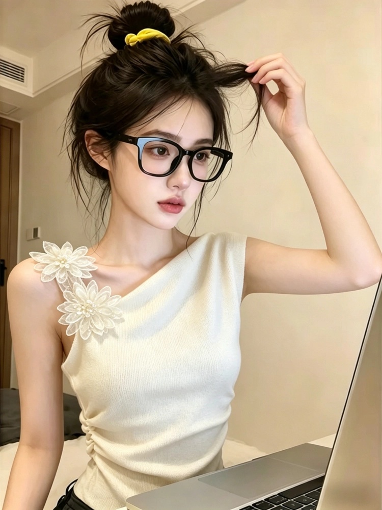 3 차원 꽃 비스듬한 어깨 민소매 캐미솔 여름 새로운 디자인 센스 허리 수축 슬림해 보이는 품격 다용도 맨위