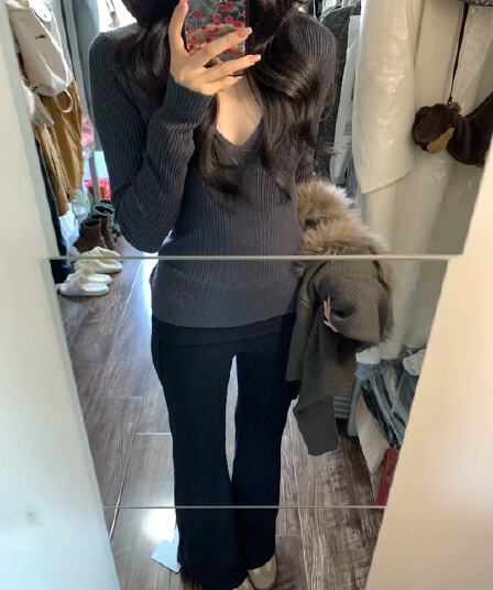 프랑스식 빛 요리 한 이른 가을 낮은 네크라인 기본 셔츠 여성 인사이드 가져 가라. 프로 피부 스웨터 고급 질감 몸매 가꾸기 긴팔 니트 맨위