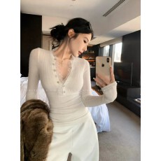 批发纯欲风白色蕾丝v领打底衫女<b class='q'>春</b>秋修身显瘦长袖针织衫辣妹内搭上衣