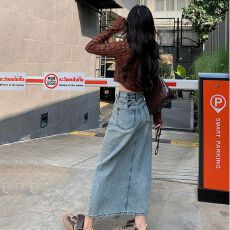 批发牛仔半身裙女夏季新款设计感小众a字高腰<b class='q'>百搭</b>开叉中长裙子潮
