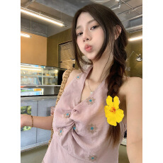 批发2025夏季新款V领扭结刺绣无袖纯欲甜美法式扭结<b class='q'>背心</b>收腰挂脖小衫