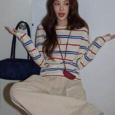 批发韩系米白色圆领条纹<b class='q'>套头卫衣</b><b class='q'>女</b>2026春秋休闲百搭修身显瘦长袖上衣
