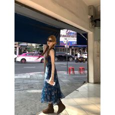批发氛围感蓝色印花V领背心度假风连衣<b class='q'>裙</b>长<b class='q'>裙</b><b class='q'>休闲</b>优雅女女ins韩系叠穿