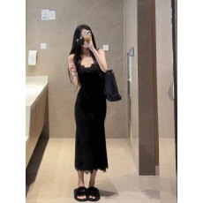 批发法式纯欲黑色蕾丝吊带连衣裙子女夏季2025新款小个子包臀裙<b class='q'>长裙</b>