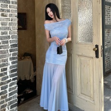 批发法式气质设计感露肩网纱长裙<b class='q'>连衣裙女</b>装夏季海边度假风收腰包臀裙