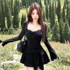 批发摩卡魅影2025年新款假两件蕾丝吊带连衣裙女<b class='q'>秋</b>季收腰设计裙子