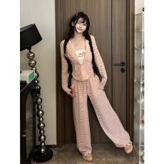 批发慵懒猫咪修身显瘦纯欲网红风连帽外套+背心+阔腿长<b class='q'>裤</b>套装女早秋