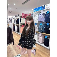 批发时尚设计十字满印连帽<b class='q'>男</b>女小众外套薄款外衣