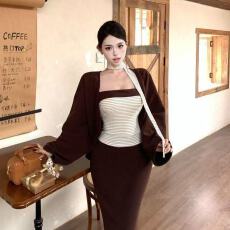 批发撞色<b class='q'>条纹</b>吊带背心慵懒开衫外套女秋冬高级感套装