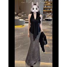 批发休闲套装慵懒白色长袖开衫外套挂脖背心<b class='q'>女</b>夏季条纹裙半身裙三件套