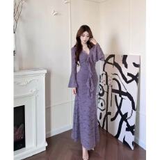 批发轻熟风气质御姐V领飘带连衣裙女装2025秋冬新款辣妹蕾丝收腰<b class='q'>长裙</b>
