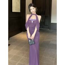批发优雅黑色抹胸挂脖<b class='q'>连衣裙</b>女秋冬收腰修身
