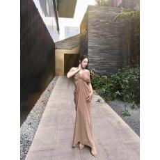 法式高级感名媛千金风挂脖连衣裙女夏季修身褶皱露肩包臀鱼尾长裙