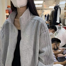 批发新款春秋季棒球服<b class='q'>百搭</b>运动夹克纯色立领宽松休闲显瘦短外套飒潮