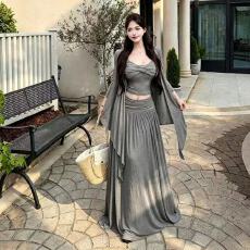 批发带胸垫慵懒显身材时髦三件套女新款<b class='q'>连衣裙</b>修身吊带背心半裙