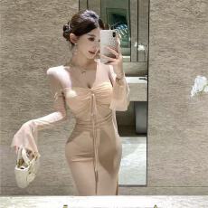 批发<b class='q'>名媛</b>高端轻奢小众礼服裙气质女人味性感V领喇叭袖法式包臀<b class='q'>连衣裙</b>