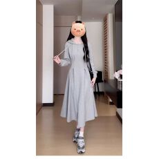 批发灰色卫衣长袖<b class='q'>连衣裙</b>子秋冬季2025新款法式气质小个子收腰连帽长裙