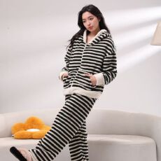 批发波点睡衣2025冬季女长毛绒立领学生网红家居服拉链<b class='q'>休闲</b>加厚套装