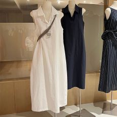 批发简约大方polo领<b class='q'>无袖</b>连衣裙女夏日常宽松气质<b class='q'>背心裙</b>松弛感白色长裙