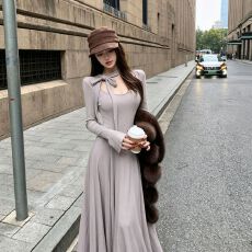批发2026高级感芭蕾风方领<b class='q'>长</b>袖连衣裙女秋季收腰系带显身材气质<b class='q'>长</b><b class='q'>裙子</b>