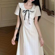 批发法式温柔夏季气质短袖<b class='q'>连衣裙</b>白色新款娃娃领显瘦甜美收腰<b class='q'>中</b>长款