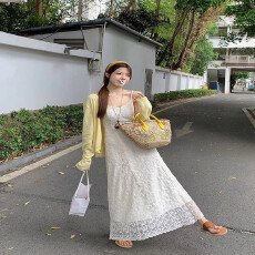 批发2026新款绝美蕾丝钩花吊带<b class='q'>连衣裙</b>女气质高级感收腰显瘦a字长裙夏