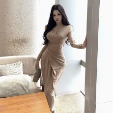 批发御姐风交叉v领长袖连衣裙女秋季褶皱修身气质中长款收腰包臀裙子