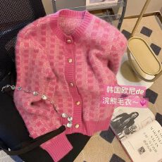 批发小香风粉色格子软糯毛衣女秋冬新款韩系温柔<b class='q'>短</b>款针织开衫外套