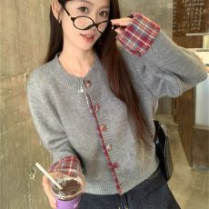 批发假两件韩系圆领拼接格子毛衣女秋冬新款针织外套宽松休闲开衫