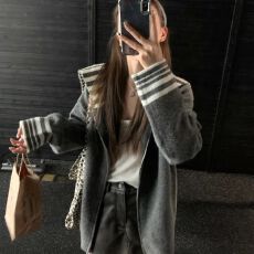 批发学院风条纹海军领灰色毛衣<b class='q'>外套女</b>秋季穿搭慵懒设计感针织开衫上衣