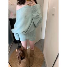 批发法式蓝色<b class='q'>一字肩</b><b class='q'>连衣裙</b>子女秋季新款巨好看韩系早秋穿搭一整套