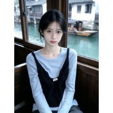 批发韩系叠穿两件套女<b class='q'>新款</b>针织<b class='q'>吊带</b><b class='q'>背心</b>长袖打底衫纯色上衣秋冬套装