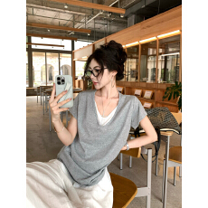 批发假两件v领<b class='q'>短袖</b>t恤女2026新款夏季胖mm大码宽松慵懒松弛感穿搭上衣