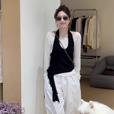 批发大码韩系挂脖吊带女装秋季设计感上衣<b class='q'>胖</b><b class='q'>MM</b>遮肉显瘦打底两件套