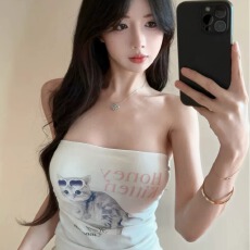 批发甜辣风字母猫咪印花修身抹胸上衣设计感减龄一字肩短款背心