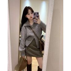 批发韩系设计感拉链翻领<b class='q'>针织</b><b class='q'>开衫</b>外套女秋冬装奶fufu软糯麻花<b class='q'>短款</b>毛衣