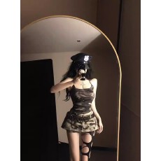批发甜辣风穿搭一整套秋季辣妹套装女烫钻迷彩吊带<b class='q'>背心</b><b class='q'>牛仔</b>裙裤两件套
