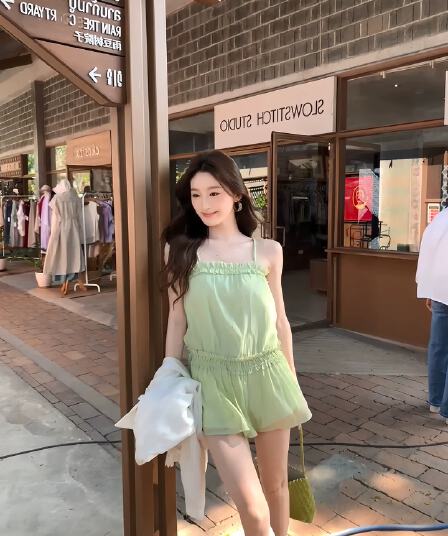 연령 감소 소녀 센스 녹색 캐미솔 미니 스커트 아이들 여름 순수한 욕망 바람 허리 수축 슬림해 보이는 프릴 드레스