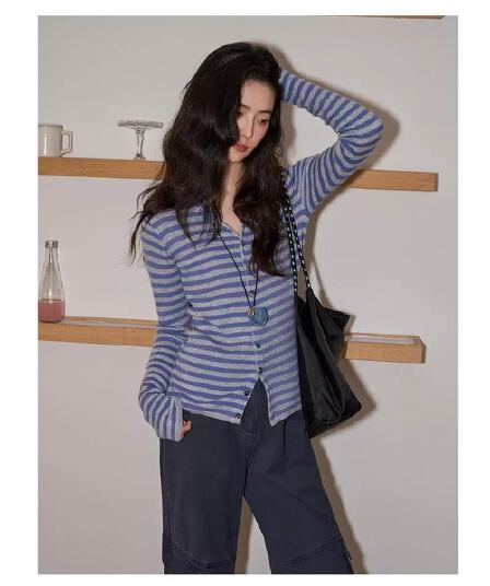 패키지 코어 실크 한 부서 레트로 배색 스트라이프 긴팔 니트 오픈 가디건 여성 가을 허리 수축 몸매 가꾸기 느긋한 센스 맨위