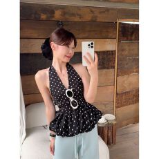 批发甜美风黑色波点挂脖V领背心<b class='q'>女装</b>夏季设计感小众修身别致绝美上衣