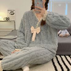 批发新款珊瑚绒<b class='q'>睡衣</b>女秋冬季加厚加绒剪花公主风高颜值冬天家居服套装