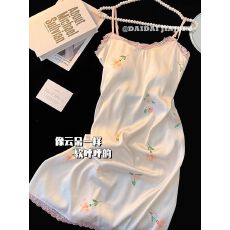 批发带胸垫 ins风夏季女款冰丝仿真丝绸睡衣<b class='q'>性感</b>甜美吊带裙家居服