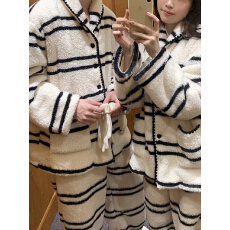 批发实拍 ins冬季加厚双面毛绒韩系条纹狗牙撞色情侣款家居服睡衣套装