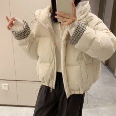 批发冬季新款羽绒服女短款小个子拼接连帽加厚保暖白鸭绒纯色面包服外