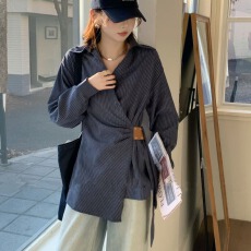 批发不规则收腰翻领<b class='q'>条纹</b><b class='q'>衬衣</b>2026春夏新款别致修身显瘦<b class='q'>衬衣</b>长袖上衣女