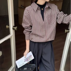 批发半高领<b class='q'>条纹</b>假两件<b class='q'>衬衫</b>春夏新款拼接<b class='q'>衬衣</b>长袖外穿设计感V领叠穿