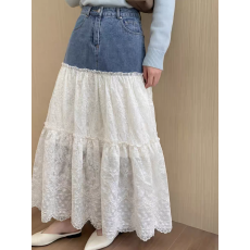 批发新款蓝色牛仔裙拼接白色蕾丝纱裙A字显瘦撞色宽松半身裙<b class='q'>街头</b>时尚