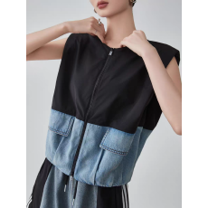 批发拼接工装无袖<b class='q'>牛仔</b><b class='q'>马甲女</b>2026夏薄款独特漂亮减龄款设计感上衣